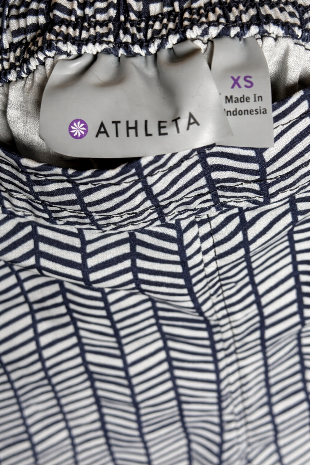 Athleta Patterned Shorts – Navy & White - Size XS