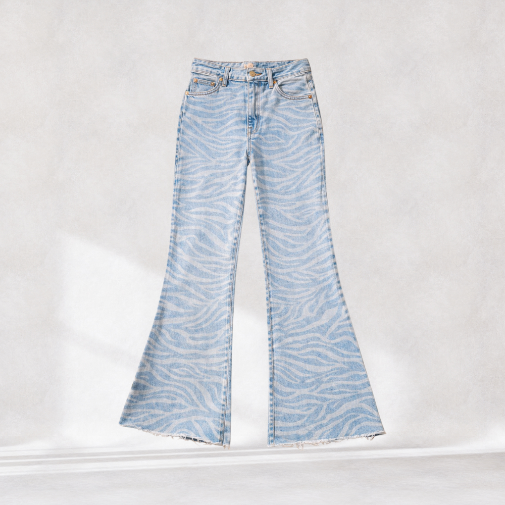 Wrangler Wanderer 622 Flare Jeans – Laser Tiger Print | Size 28x34