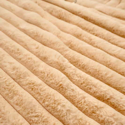 La Fiorentina Faux Fur Shawl Poncho Tan One Size Zip Front Luxe Wrap