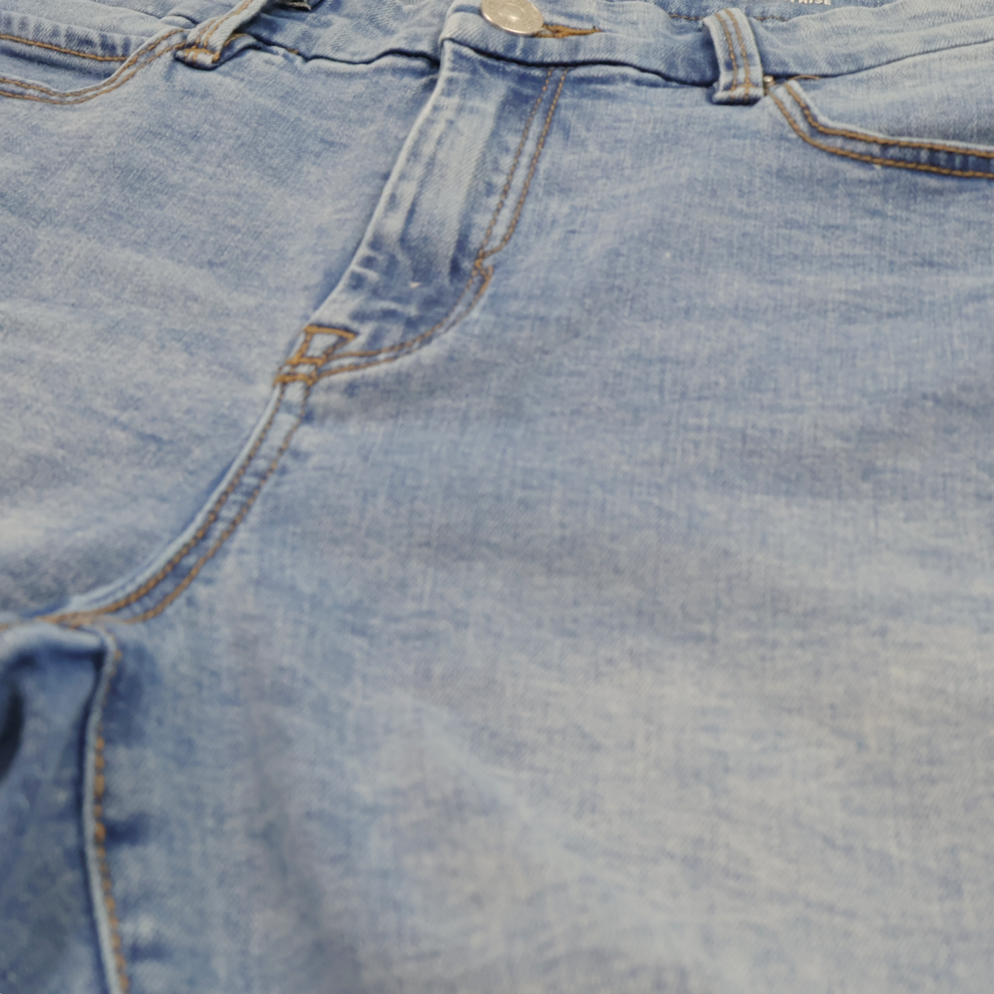 Nicole Miller Soho High Rise Denim Shorts Size 4 | Light Wash Essential Summer Staple