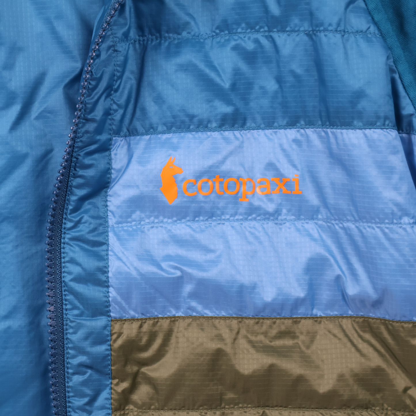 Cotopaxi Colorblock Insulated Hooded Jacket – Women’s Size Large – NWT
