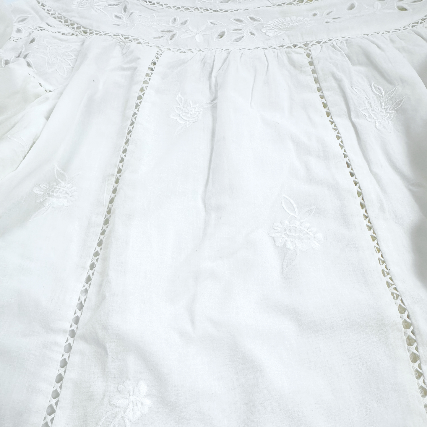 Anthropologie Lace & Embroidered Blouse – White – Size Small
