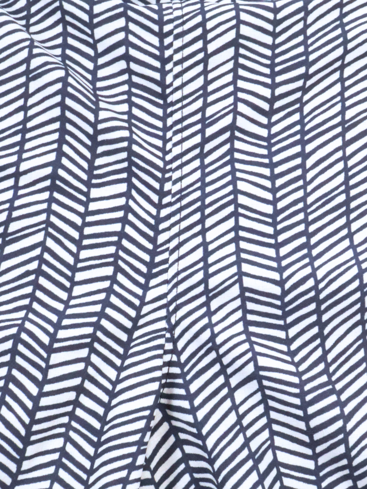 Athleta Navy & White Athletic Shorts | Size XS | Lightweight Performance