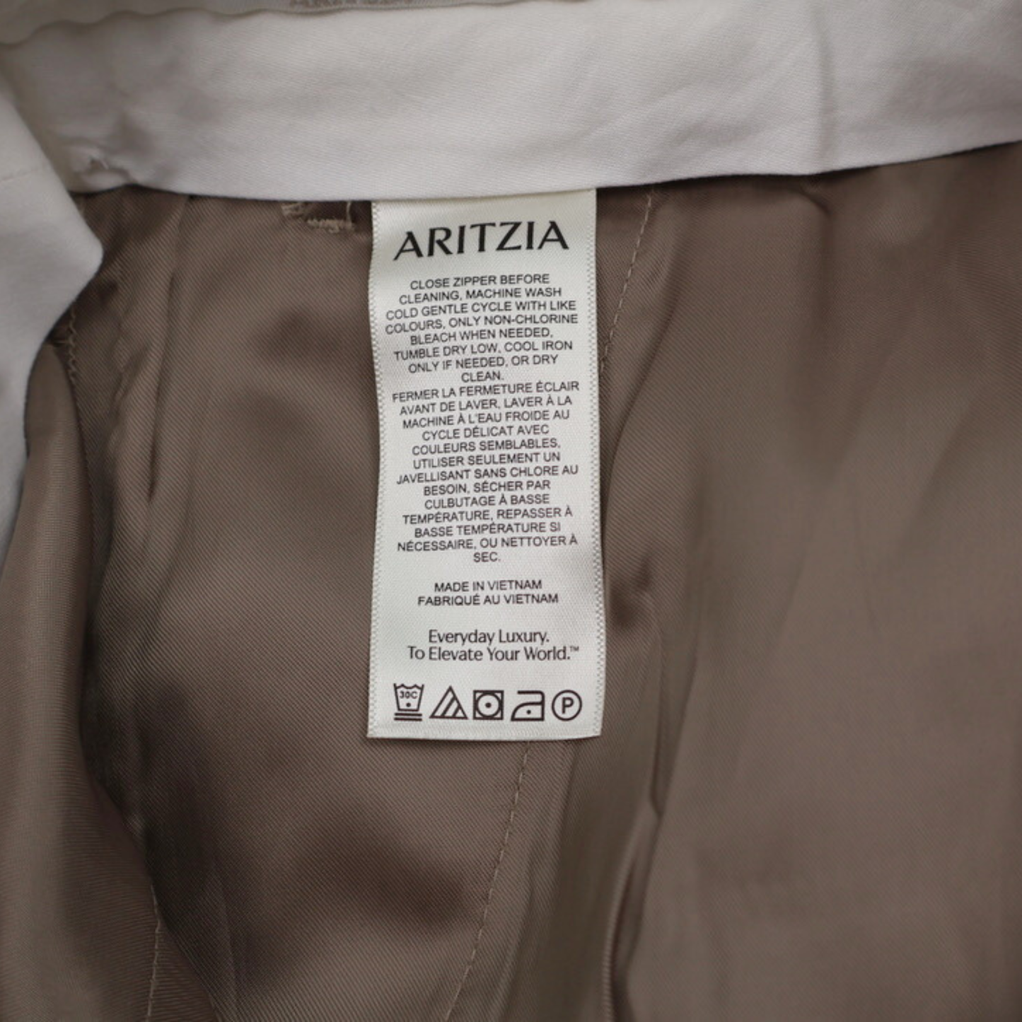 Aritzia Tailored Khaki High Rise Shorts Size 4