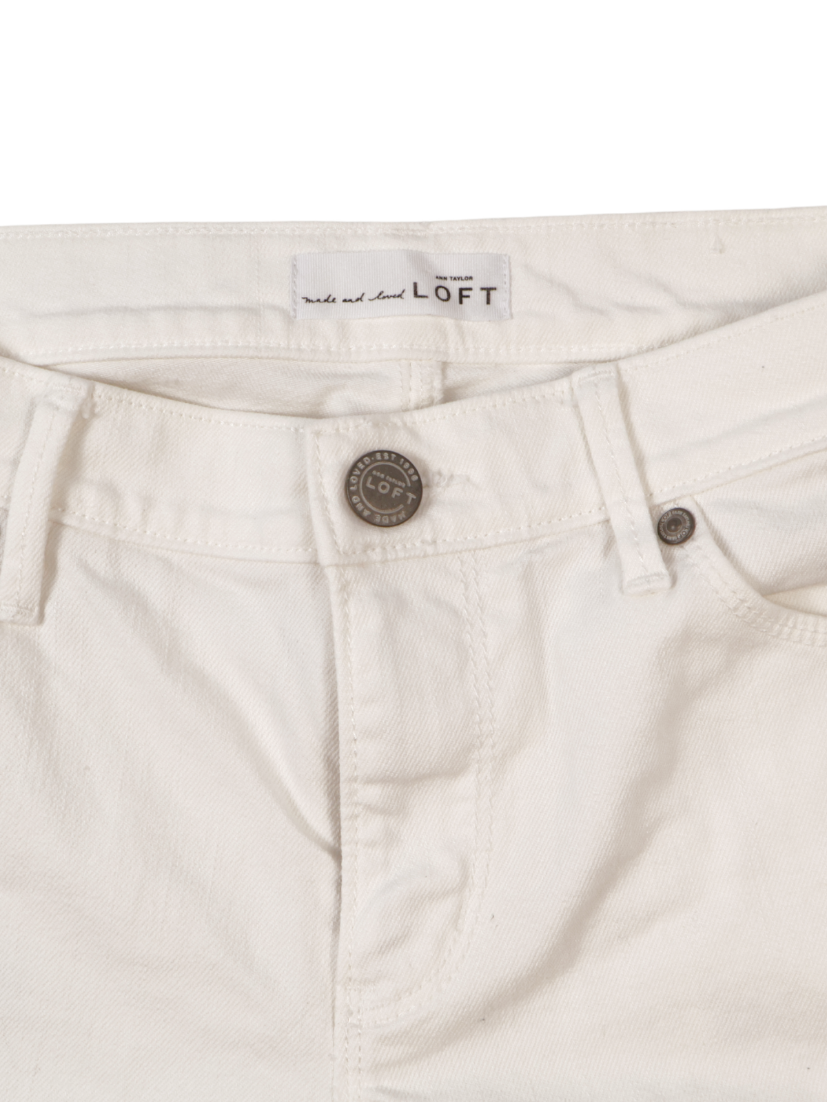 Ann Taylor LOFT White Shorts – Classic Everyday Staple (Size 2 / 26)