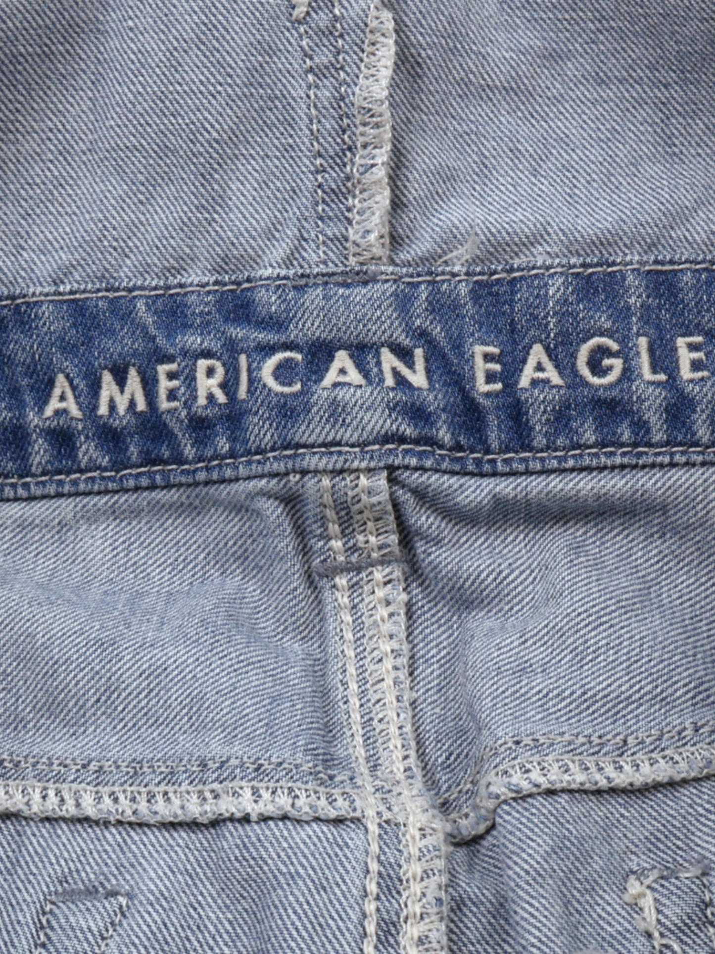American Eagle Distressed Denim Overall Shorts – Casual Cool Summer Staple (Size Small)
