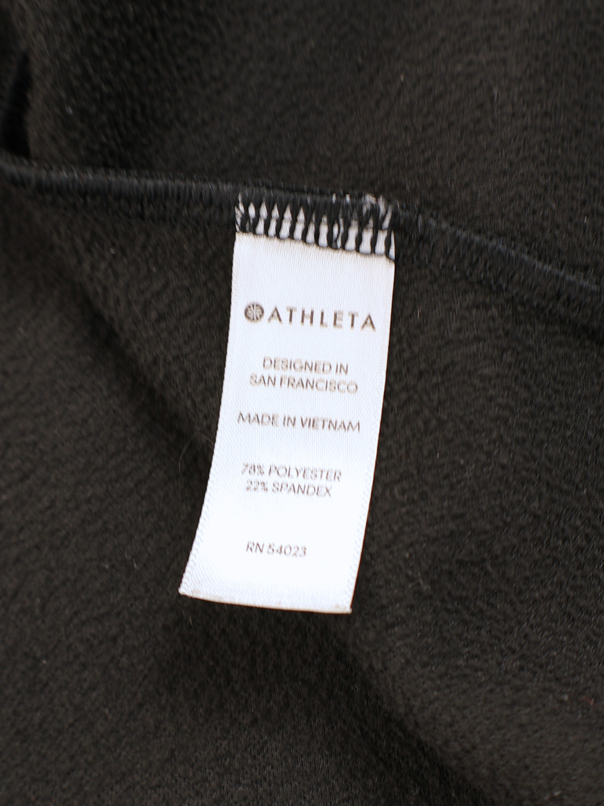 Athleta Black Long Sleeve Running Top Medium Thumbholes Zip Pocket Activewear