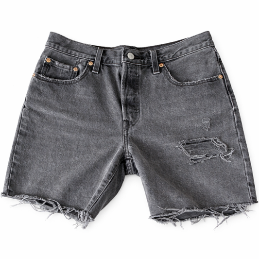 Levi’s 504 Black Distressed Denim Shorts – Size W28
