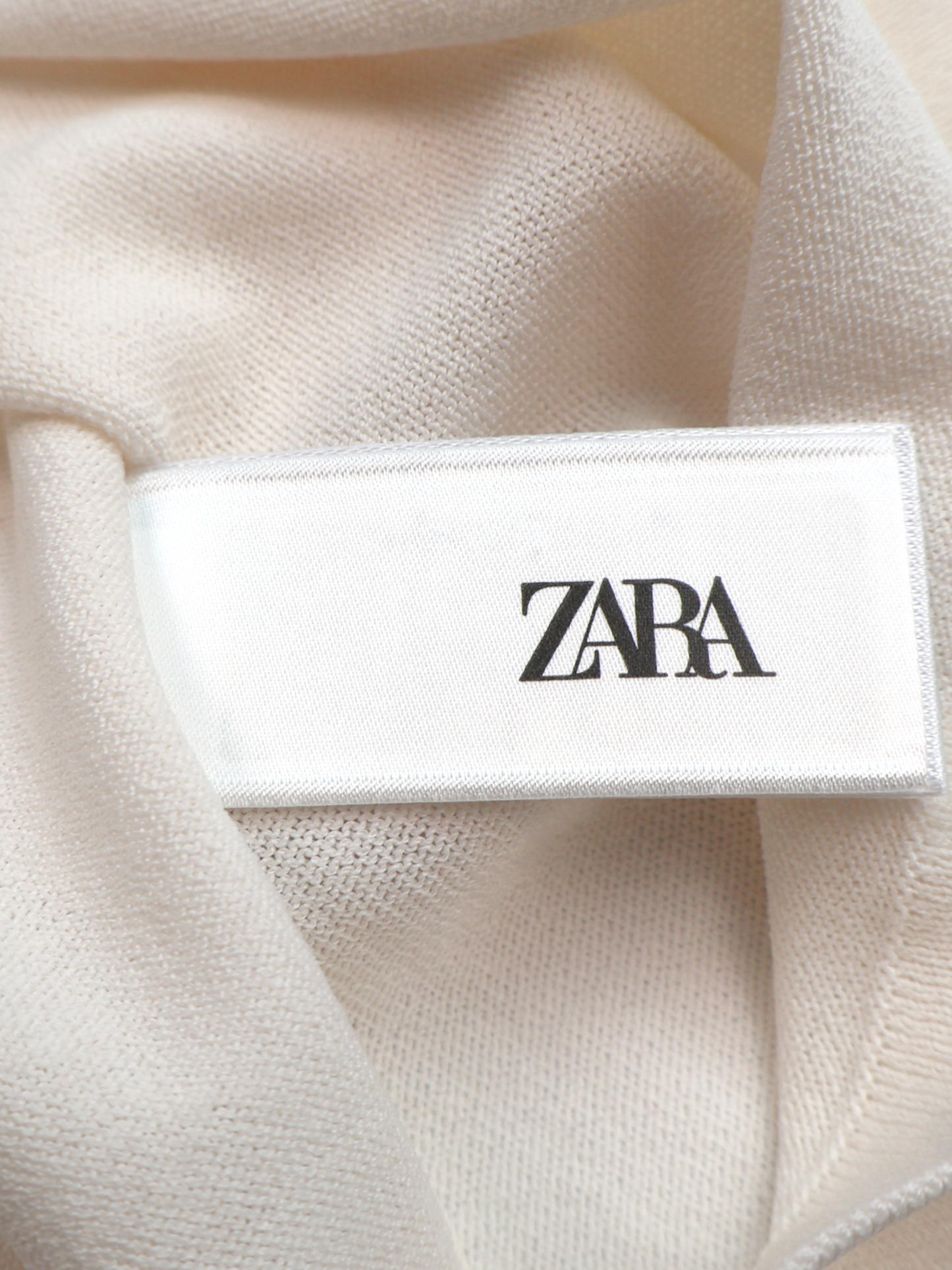ZARA Minimalist Midi Skirt – Neutral Luxe Essential | Size Medium