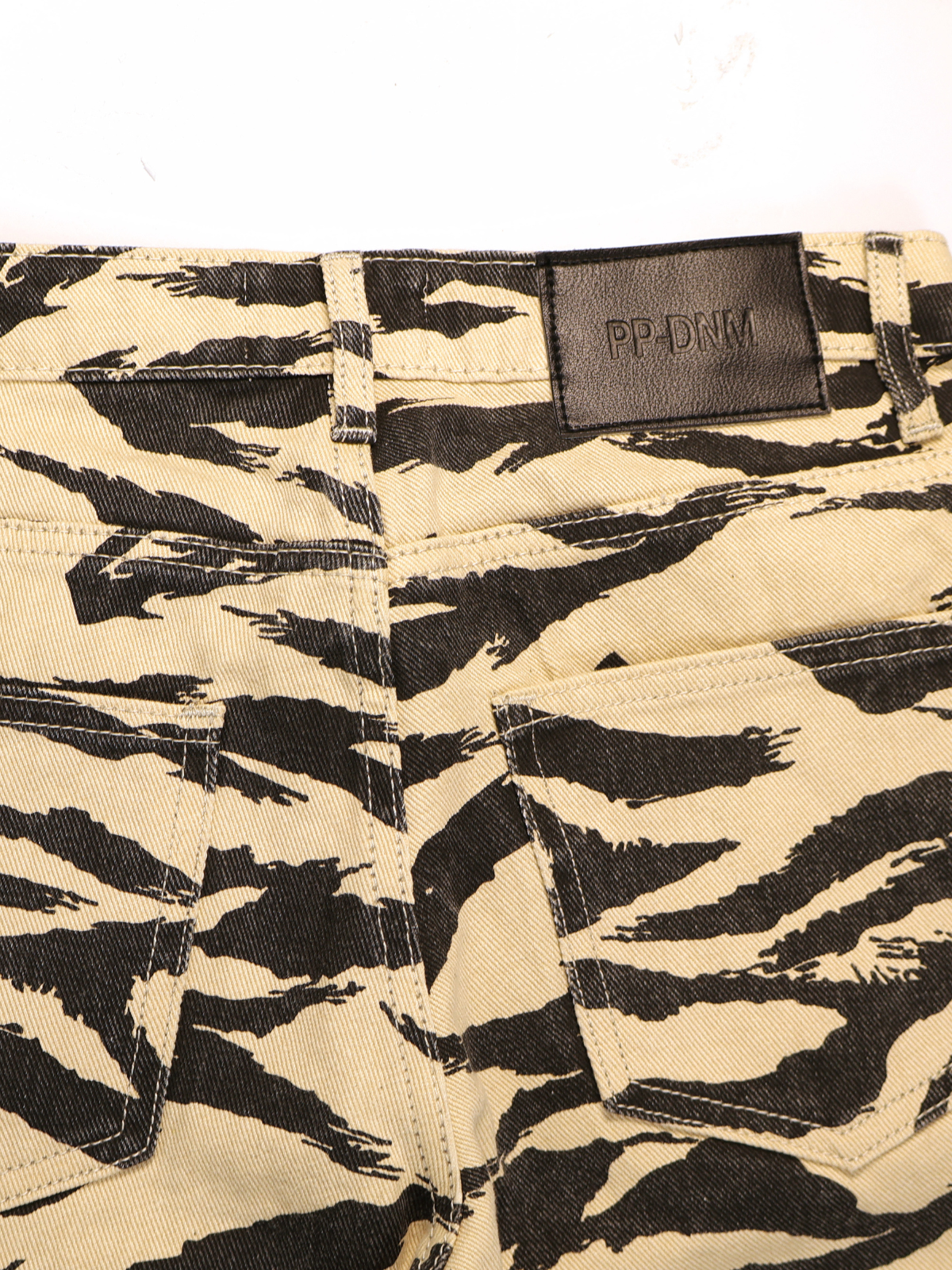 Princess Polly Ramos Tiger Print Low Rise Jeans Size 0 NWT Wide Leg Cotton Denim