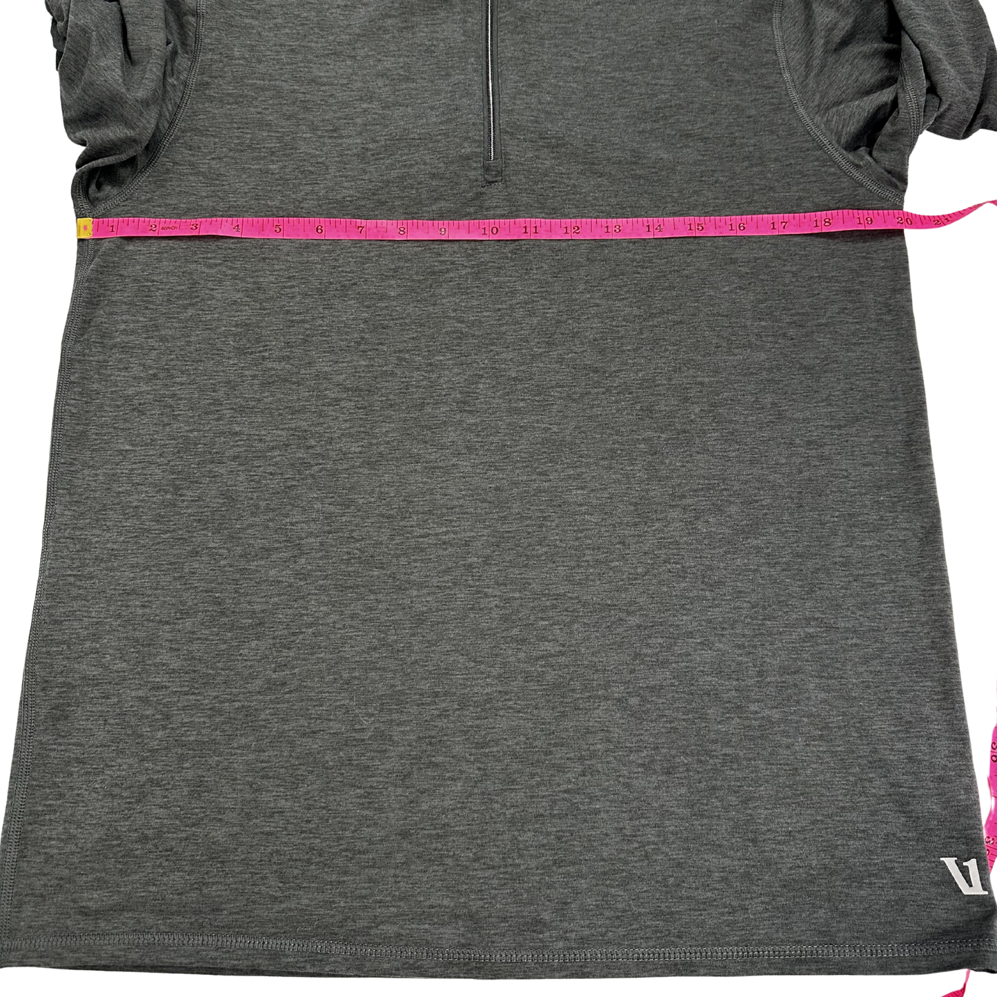 Vuori Quarter Zip Performance Pullover – Charcoal Black – Size Medium