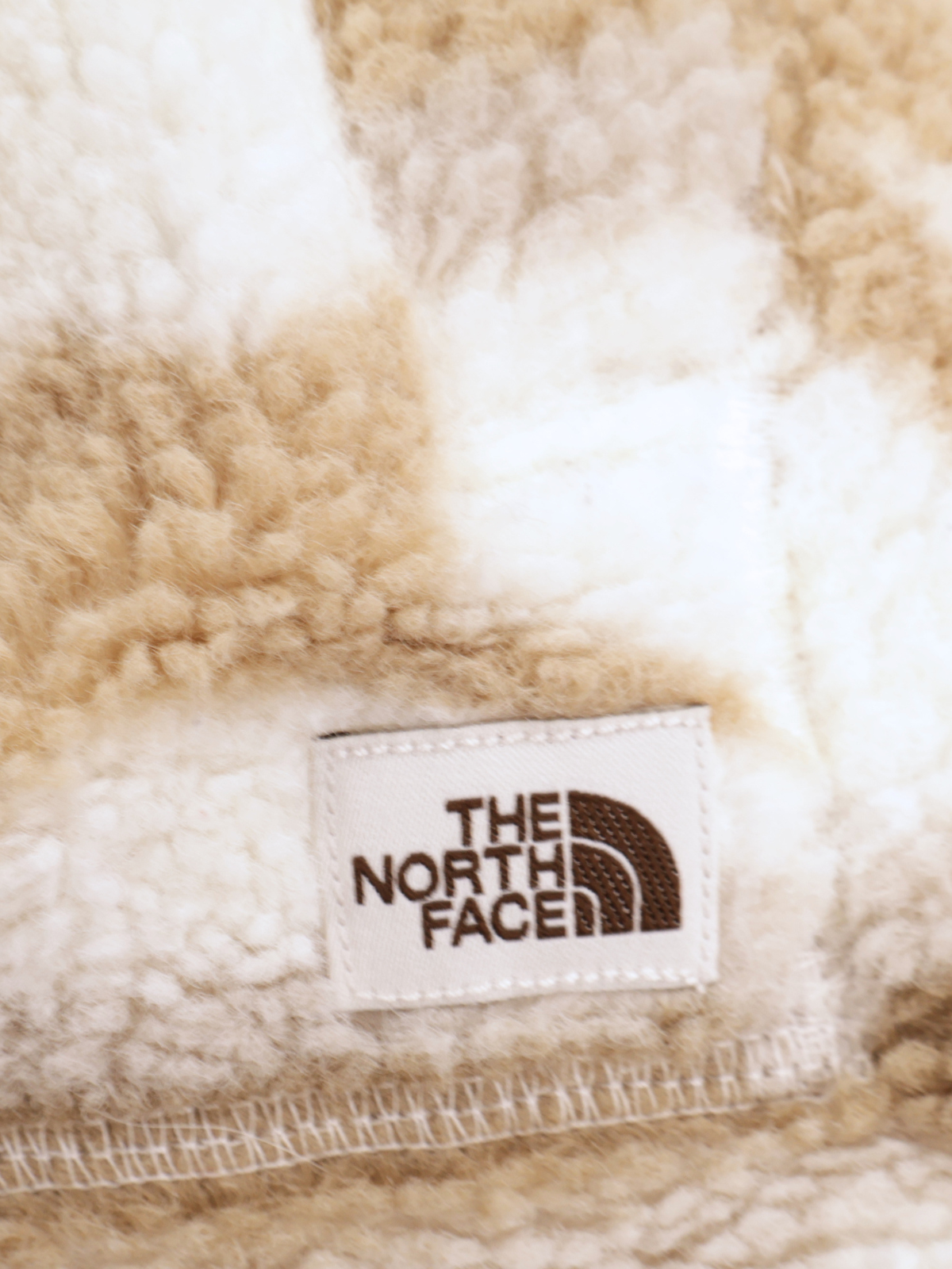 The North Face Printed Sherpa Fleece Jacket – Tan & Cream Cozy Essential (Size Medium)