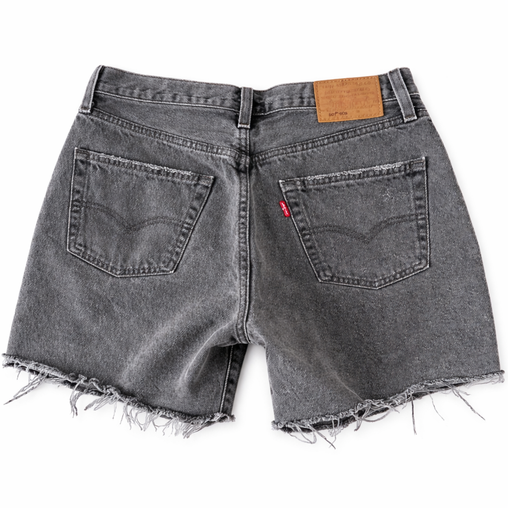 Levi’s 504 Black Distressed Denim Shorts – Size W28