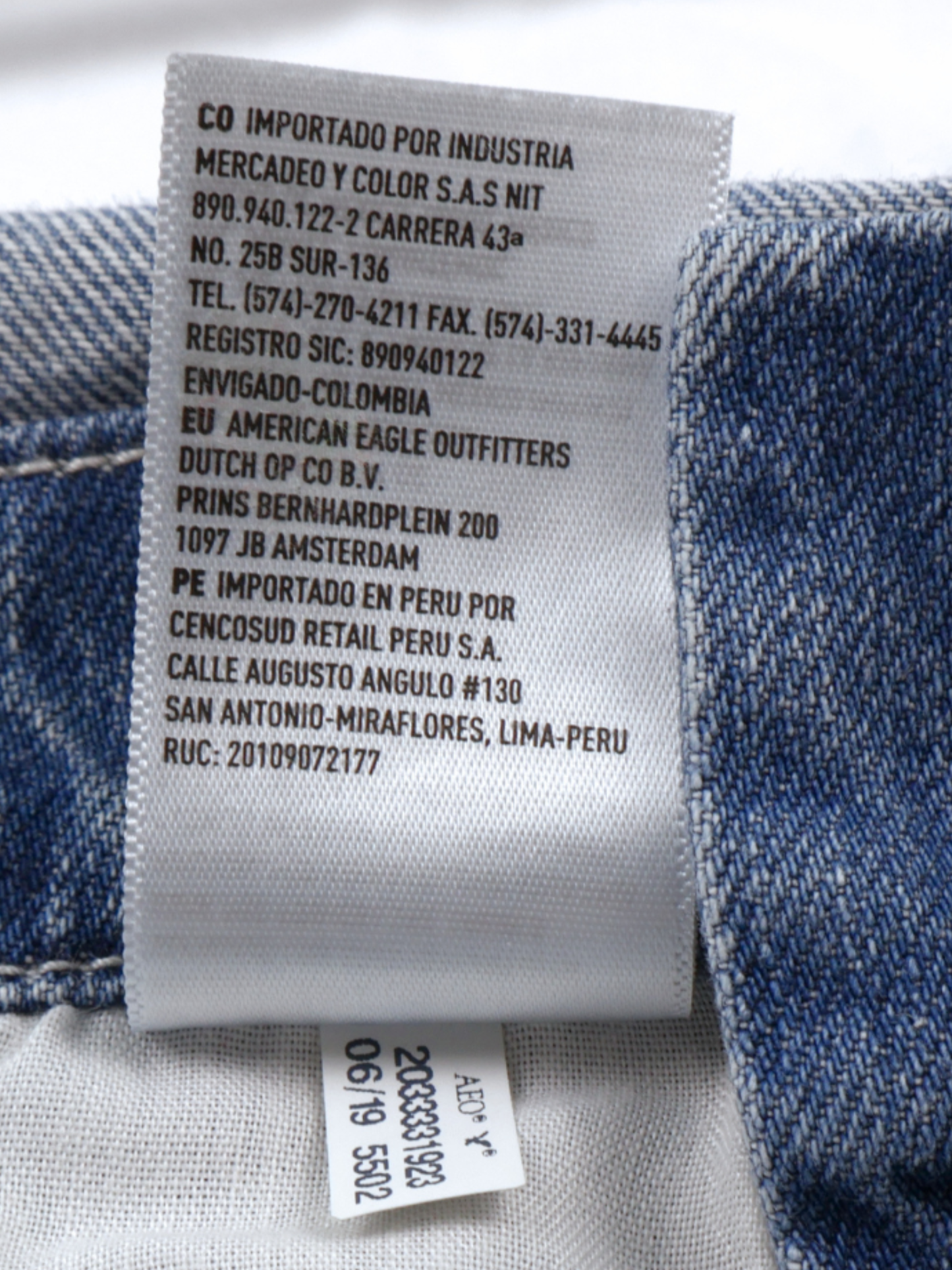 American Eagle Distressed Denim Overall Shorts – Casual Cool Summer Staple (Size Small)