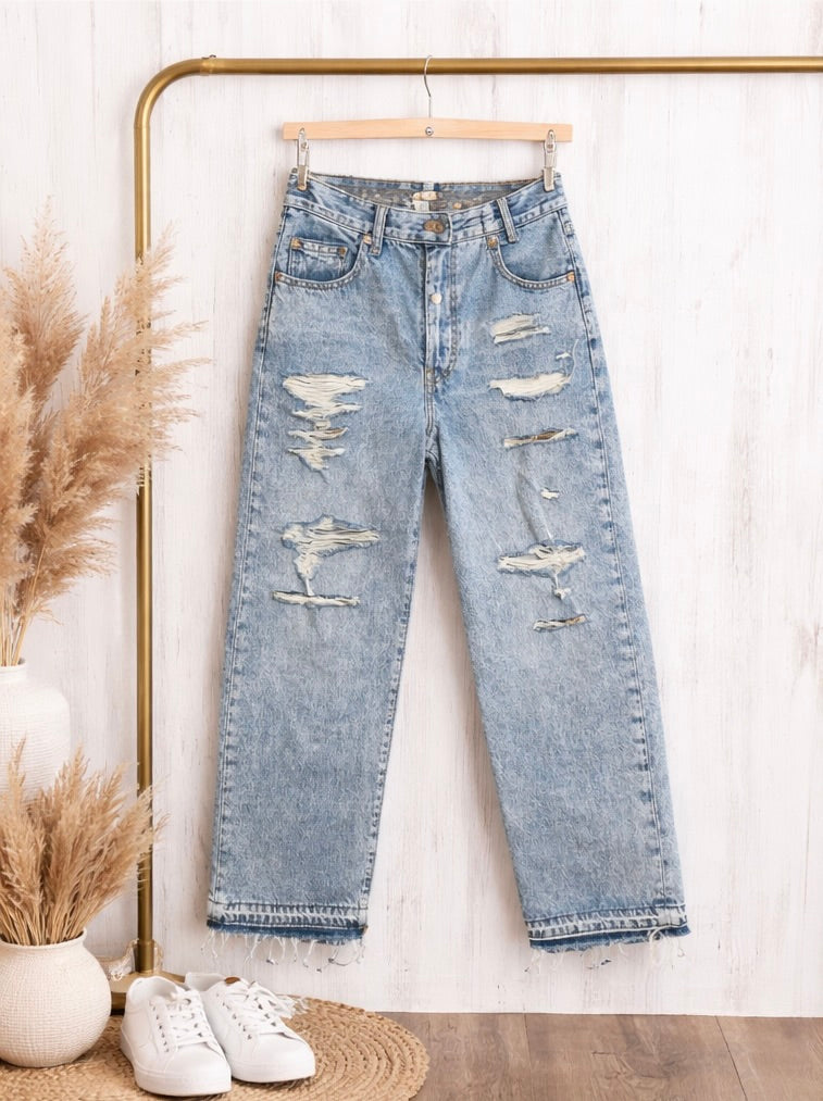 Levi’s Ribcage Straight Ankle Jeans – Light Wash | Size 27